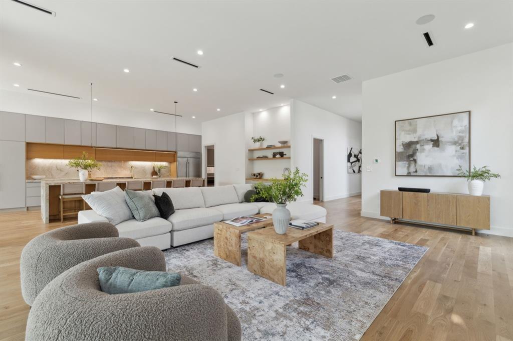 Professionally staged interior by Prime
